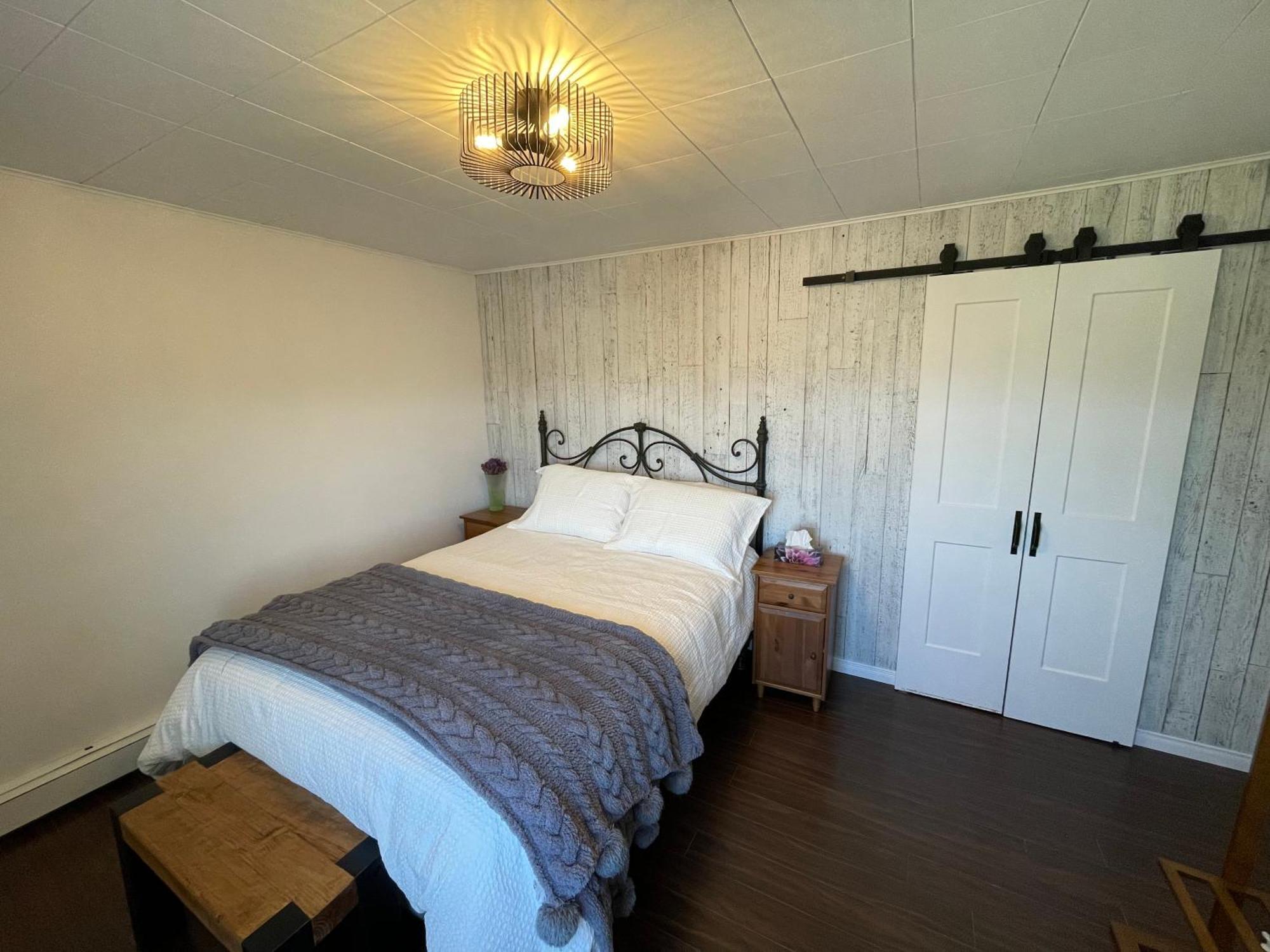 La Maison Rouge - Bed & Breakfast - La Pocatiere Exterior photo